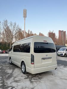 Venta de Fábrica: Autobús HIACE de 13 Asientos, Automático, Gasolina, Tipo Estándar, Autobús de Segunda Mano, Autocar de Lujo en Venta - Product Image 2