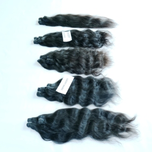 Precio al por mayor Cabello virgen crudo Cutícula alineada Cabello humano indio Cabello humano vietnamita natural - Product Image 1