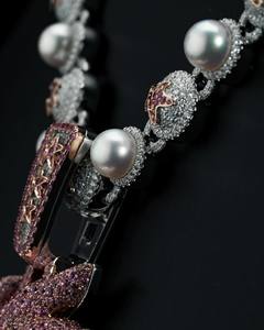 Elegante collar con colgante de diamante de moissanita de corte princesa para mujeres modernas, joyería a los mejores precios de la India - Product Image 3