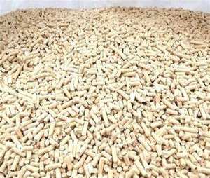 Granulés de bois DIN PLUS/ENplus-A1 de qualité supérieure Forme de briquette de pin - Product Image 1