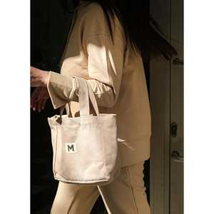 Sweat-shirt à capuche Stone L Mage pour femme avec coupe confortable et design élégant - Product Image 2