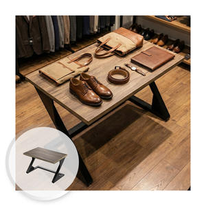 Table gigogne en bois en forme de Z sur mesure avec cadre métallique pour présentoir de vente au détail moderne - Product Image 1