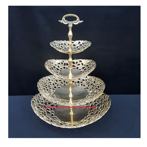 Exhibidor de Chocolate de Cuatro Niveles con Relieve de Latón, Hecho en India, Gran Venta y Alta Calidad - Product Image 1