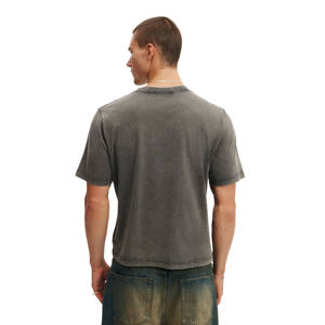 Sudadera de Hombre de Algodón 100% con Logotipo Personalizado, Tejido French Terry Grueso de 360 g/m², Corte Regular, Estampado en Relieve, Largo Regular, Lavado Ácido Vintage con Rasgaduras - Product Image 3