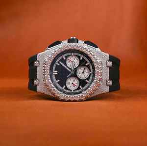 Reloj de Lujo para Hombre con Esfera Redonda de Acero Inoxidable y Correa de Goma Negra, Diamante Moissanita de Alta Calidad para un Estilo Elegante Diario - Product Image 1