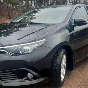 2018 negro para Toyota Auris modelo asientos de cuero de dirección izquierda modelo BB ahora disponible - Product Image 1