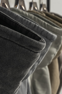 Vêtements de sport personnalisés à fermeture éclair surdimensionnée à la mode, sweat-shirt à capuche court à impression vierge pour femmes, sweats à capuche courts pour femmes, vente en gros - Product Image 4