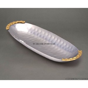 Plateau en métal argenté poli brillant de qualité supérieure de forme de rectangle d'art créatif moderne avec des poignées plaquées par or de feuilles - Product Image 3