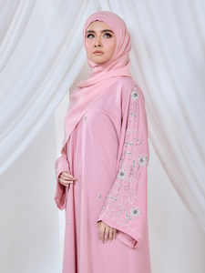 Abaya rose de Dubaï avec de superbes broderies à la main en perles, idéale pour l'Aïd 2026, le Ramadan et l'Omra - Product Image 4