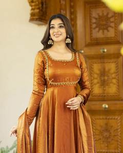 Robe Anarkali moutarde pour femmes, tenue ethnique indienne brodée, prête à porter pour les mariages et les fêtes, vêtements indiens et pakistanais - Product Image 3