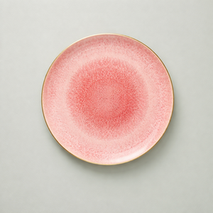 จานเซรามิกสีชมพูระเรื่อขอบทองเคลือบเงา คุณภาพพรีเมียม เหมาะสำหรับการเสิร์ฟอาหารอย่างหรูหรา - Product Image 1