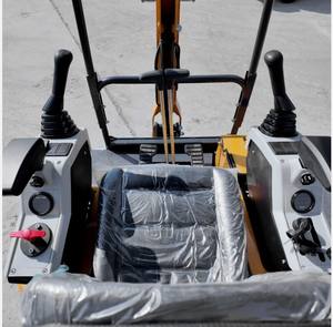 NOUVELLE mini-excavatrice hydraulique 20HP EPA avec pince hydraulique inclinable et chenilles larges en promotion |   La livraison s'effectue dans le monde entier - Product Image 2