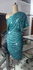 Robe de bal de cocktail sans manches à une épaule avec motif de coupe élégant brodé à la main perle de paillettes faite de dîners en tulle - Product Image 4