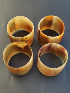 Bracelets en corne naturelle larges, polis, faits à la main, écologiques, style animal, taille personnalisée, femmes, modernes, de haute qualité, durables, tendance - Product Image 4