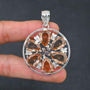 Colgante de morganita creado en laboratorio hecho a mano 925 plateado diseñador joyería de piedras preciosas regalo para mujeres - Product Image 1