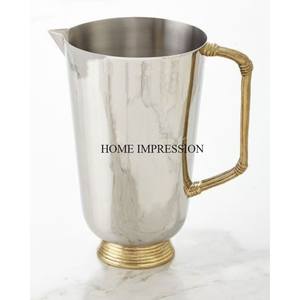 Pichet à vin en aluminium coulé couleur argent finition brillante et polie avec poignée de designer unique et fantaisie plaquée or d'Inde - Product Image 2