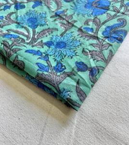 Tissu en coton imprimé à la main, motif floral de vignes Mughal sur fond vert menthe - Product Image 3