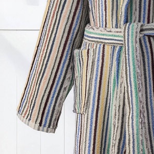 เสื้อคลุมอาบน้ำแบบตุรกี Pompom ลายทางหลากสี มีฮู้ด - Product Image 3