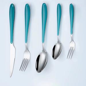 Ensemble de couverts en acier inoxydable avec manche violet durable pour les repas quotidiens à la maison, les rassemblements familiaux, les repas au restaurant et à l'hôtel - Product Image 4