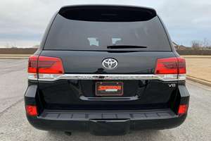 Cruiser 2021, moteur V8 5,7 L, transmission intégrale, différentiel central verrouillable - Product Image 4