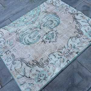 Tapis turc 3,5 x 4,4 pieds, tapis d'appoint vintage, tapis oriental bleu et marron - Product Image 2