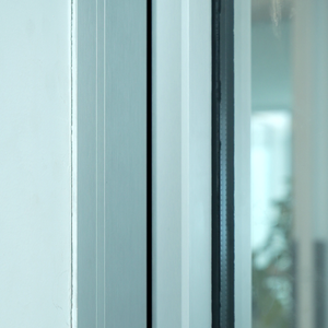 <span class=keywords><strong>Porte</strong></span> coulissante en verre surdimensionnée ALUFRONT Apex 180 avec <span class=keywords><strong>seuil</strong></span> encastré pour des projets intérieur-extérieur fluides - Product Image 4