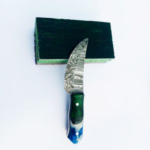 Cuchillo desollador de acero de Damasco personalizado, hoja fija, mango de caza y Camping, resina de diferentes colores con cubierta de cuero - Product Image 6