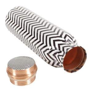 Noir et Blanc Coloration Doublure Conception Bouteille D'eau Boire Des Bouteilles Ayurvédiques Utilisation pour Bureau Chambre Table À Manger Disponible - Product Image 3