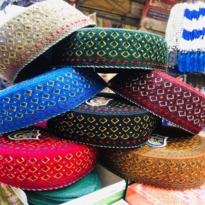 Gorro de oración de Namaz islámico Barkati Top bordado para hombre - Product Image 1