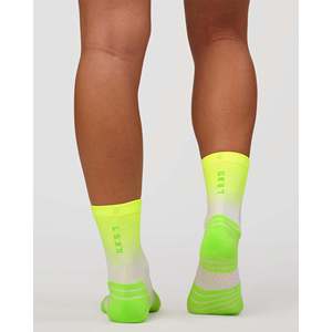 Chaussettes courtes de performance Run Performance - Blanc - Lime Glo Ombre - Chaussettes respirantes en bambou pour le cyclisme - Product Image 5