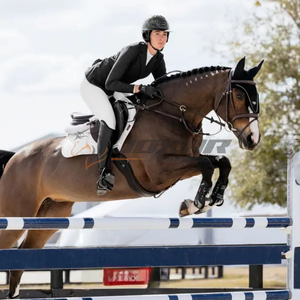 Tapis de selle anglais en gros confortable conception matelassée durable tissu extérieur respirant doublure intérieure douce tapis de selle léger - Product Image 5