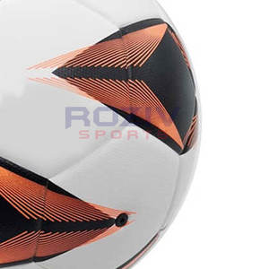 Ballons de football personnalisés en PVC léger 2026 pour intérieur/extérieur – Qualité supérieure, approvisionnement direct usine, vente en gros depuis le Pakistan - Product Image 3