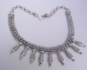 Collar de Plata Oxidada con Colgante y Dije de Moda - Product Image 1