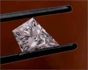 Anillo de tres piedras CVD de corte antiguo de oro blanco de 14 quilates con anillo de compromiso certificado IGI de par suelto cultivado en laboratorio brillante redondo - Product Image 2