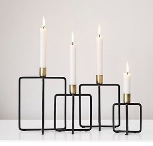 Accent Décoration de table de luxe Bougeoir en métal doré fini Éclairage de Noël et décoration de la maison - Product Image 1