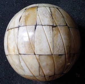 Modern Indian Style Decorative Resin Bone Inlay <b>Balls</b> Set Great for Home Decor Art Display <b>Moon</b> Shape Vase for Wholesale - Product Image 2