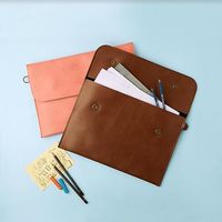 Housse personnalisée pour ordinateur portable haut de gamme sac pour ordinateur portable en cuir pour les affaires d'usine avec étui fin pour ordinateur portable pour un usage quotidien au bureau