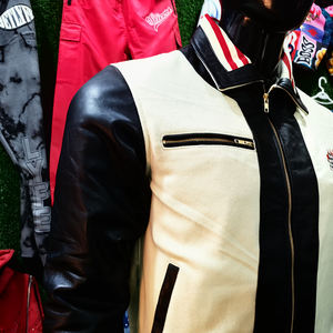 Chaquetas universitarias con letras bordadas para hombre, cuello levantado, patrón sólido, cierre de un solo botón, tela de lana 100% para ropa de calle de invierno - Product Image 3