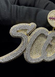 Pendentif en diamant moissanite double couche de luxe avec moissanite de haute qualité pour bijoux tendance et utilisation en cadeau pour la vente à l'exportation - Product Image 3