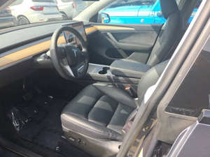 2023 T * esla Modèle Y d'occasion longue portée - Product Image 2