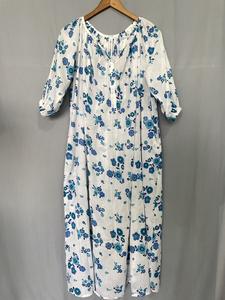 เดรสยาวไม่มีสายหนังพิมพ์ลายดอกไม้ชายหาดสไตล์ตะวันตกแบบปรับแต่งได้คุณภาพระดับพรีเมียม - Product Image 2