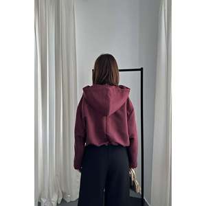 Chaqueta Corta con Capucha Color Borgoña - Borgoña - Product Image 5