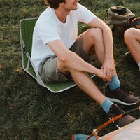 Siège de camping confortable avec logo personnalisé, rembourrage de sol, siège pliable léger, coussin de siège de stade avec dossier pour événements en plein air