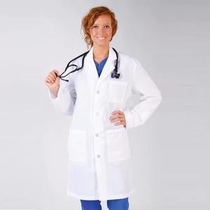 Combinaisons de gommage d'allaitement personnalisées, blouses de laboratoire en denim et spandex imprimés pour les professionnels de la santé dans les hôpitaux et les cliniques - Product Image 5