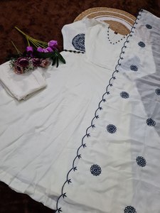 NOUVEAU BLANC PEACE COLOR PRESENT TOP TISSU HEAVY VISCOSE CHANDER AVEC SEQUENCE BRODERIE TRAVAIL - Product Image 6