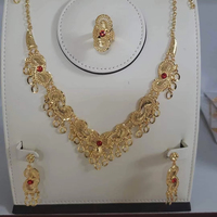 Parure de Bijoux de Mode d'Inspiration Vintage Italienne 2024, Collier en Cuivre Plaqué Or 24 Carats, Expédition Directe des États-Unis et de France vers les Comores et Mayotte
