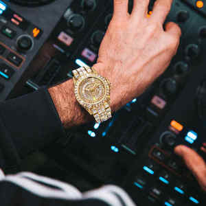 Relojes Unisex de Lujo Estilo Hip Hop, Correa de Cuero y Acero Inoxidable, Resistentes al Agua, Analógicos - Product Image 3