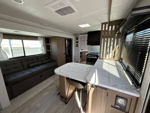 2026 Used F-o-r-e-s-t R-i-v-e-r Wildwood 300I-C-E - Product Image 6