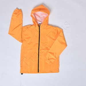 Venta al por mayor de chaqueta informal personalizada para hombre con cremallera impermeable, a prueba de viento, transpirable, chaquetas de esquí de concha suave lluvia superior - Product Image 1
