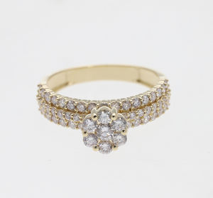 Anillo de racimo floral de diamante natural de oro amarillo de 14 quilates con banda pavimentada de triple fila elegancia radiante y diamantes brillantes - Product Image 4